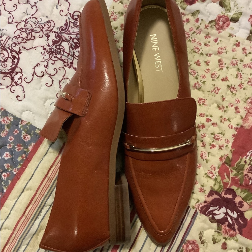 Very nice Nine West loafer